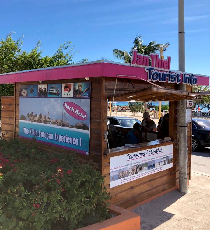 Onze kiosk op Jan Thiel Beach Curacao